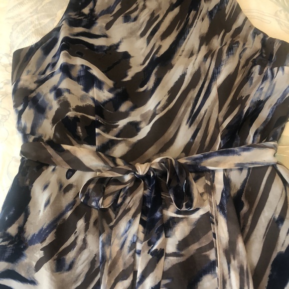 Ann Taylor size 6 dress. Brown/navy/beige pattern. Optional sash. - Picture 6 of 8
